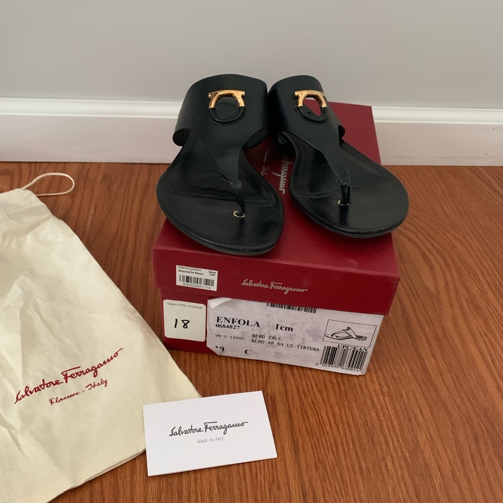 Salvatore Ferragamo Enfola Sandals Black Size 10
